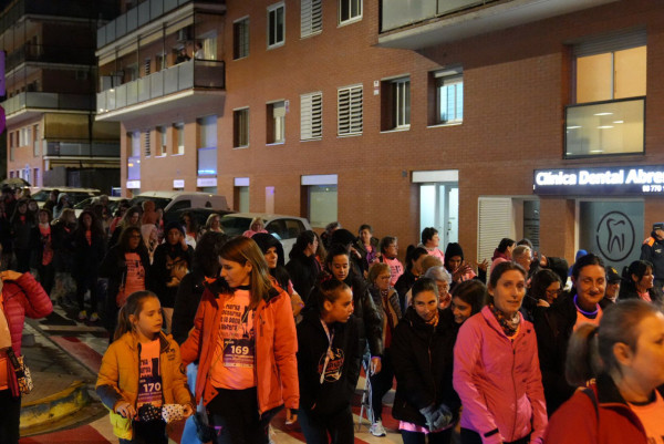 Abrera Municipi Feminista! Més de 300 persones han participat en la sisena Marxa Nocturna de la Dona a Abrera, amb el lema 'Juntes fem nostra la nit'