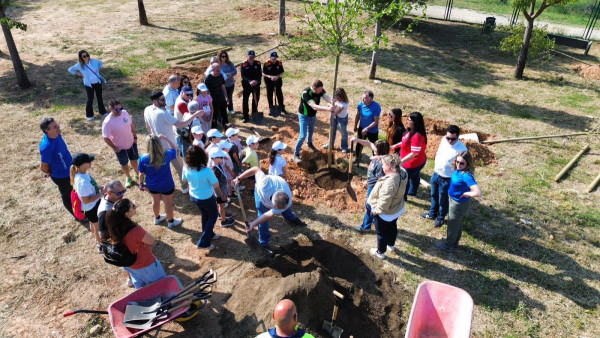 Arrela't a Abrera! Impulsem una jornada participativa de reforestació amb l'alumnat de l'Escola Francesc Platón i Sartí, l'empresa Sesé, Eulen i l'Associació Naturalista ANDA