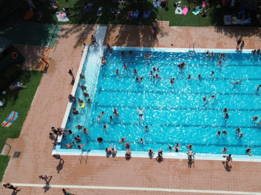 Gran èxit d'assistència i participació al Mulla't per l'esclerosi múltiple 2026, a la Piscina Municipal d'Estiu, aquest diumenge 19 de juliol!