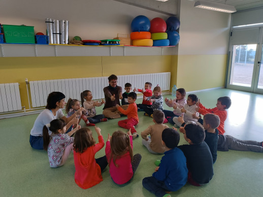 Teatre a Escola Francesc Platón i Sartí 1