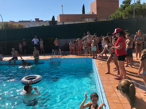 Ràdio a Abrera a la Piscina Municipal d’Estiu! Dilluns 11 de juliol de 2022 ens hem divertit amb l'emissió en directe de 