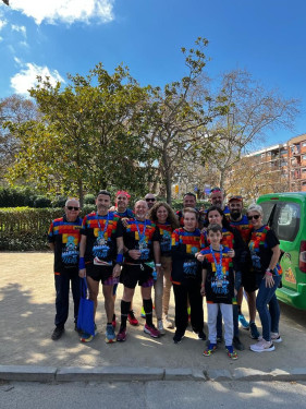 El Club d'Atletisme d'Abrera participa a la Marató de Barcelona donant suport al projecte "La Marató de Llerre"