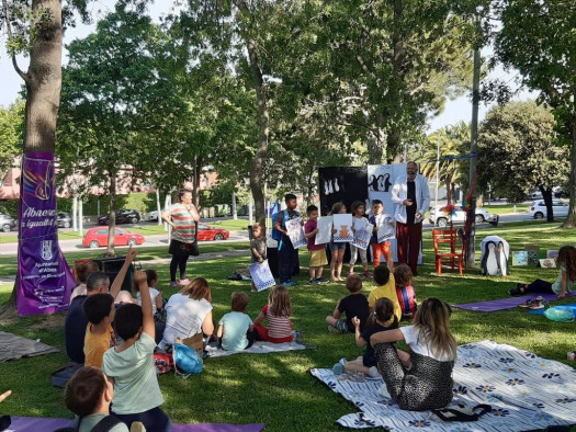 A Abrera maternem en família! Seguim impulsant el 'Maternem a Abrera' de l'any 2023, adreçat a l'etapa d'embaràs i a famílies amb infants de 0 a 6 anys