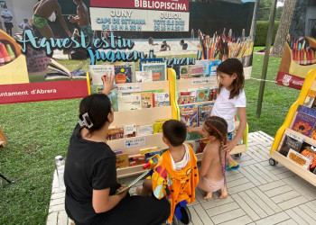 Bibliopiscina 2023 a la Piscina Municipal d'Estiu