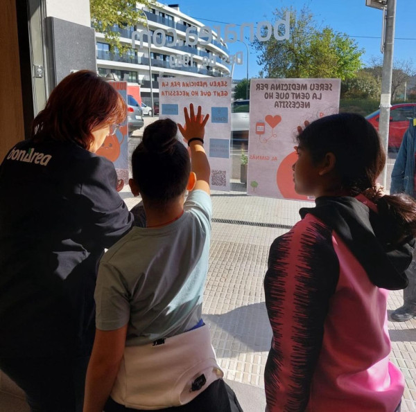 Donar sang salva vides! L'Escola Francesc Platón i Sartí d'Abrera organitza una nova campanya de donació de sang aquest dimarts 9 d'abril. Veniu a donar sang!