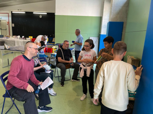 Gairebé 100 persones s'han apropat a la campanya de donació de sang de l'Escola Francesc Platón i Sartí del dimarts 9 d'abril passat. Gràcies, Abrera!