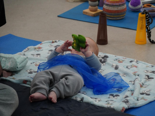 Assistim a la darrera sessió de l'espai d'acompanyament familiar 'La Llavor' a l'Hotel d'Entitats