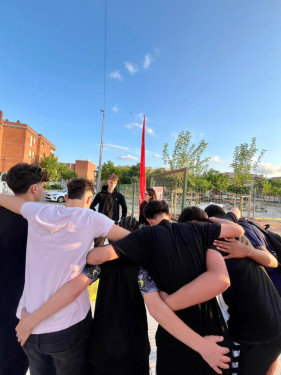 Abrera amb l'esport! Gaudim de l'esport a l'aire lliure amb les Jornades Esportives per a Joves d'Abrera!