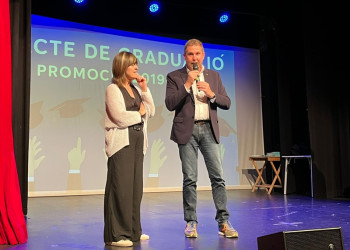 L'alumnat de 2n de batxillerat de l'Institut Voltrera d'Abrera clou el curs 2024-2025 amb la seva festa de graduació, la presentació dels Treballs de Recerca i les proves d'accés a la universitat