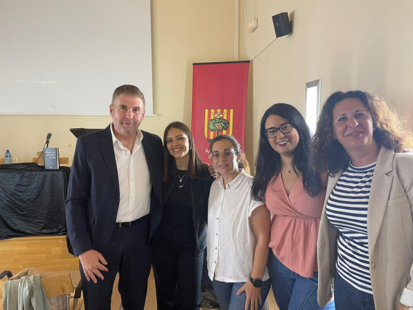 Assistim a la presentació del poemari 