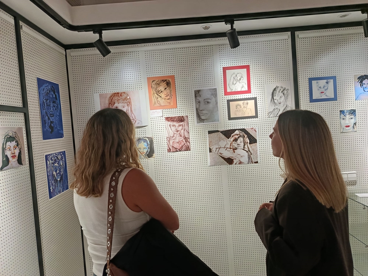 L'Espai Artístic Pere Torres d'Abrera acull l'exposició “Saber mirar” de la veïna abrerenca Nardi Ariño