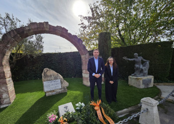 Un any més, el Cementiri Vell d'Abrera ha acollit l'homenatge a les persones afusellades l'any 1939