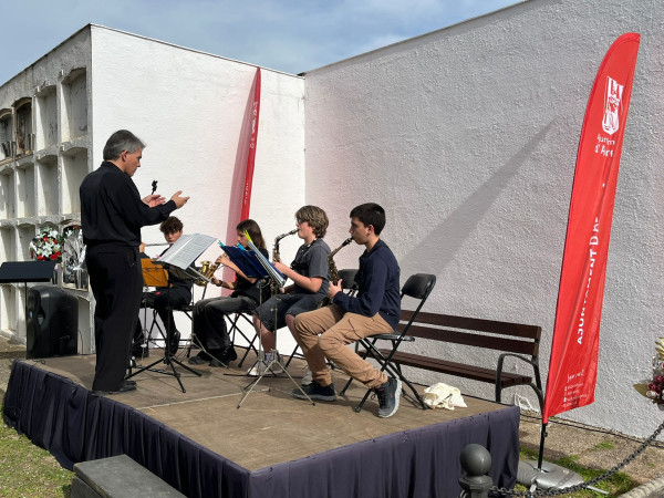 Un any més, el Cementiri Vell d'Abrera ha acollit l'homenatge a les persones afusellades l'any 1939