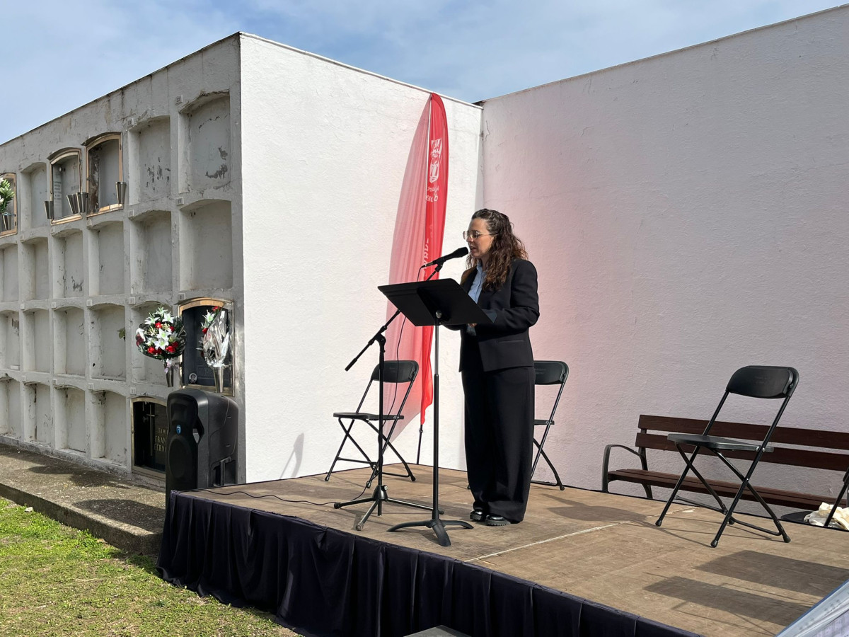 Un any més, el Cementiri Vell d'Abrera ha acollit l'homenatge a les persones afusellades l'any 1939