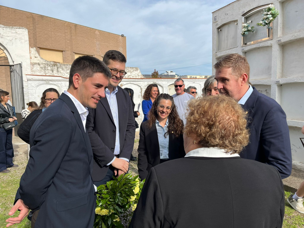 Un any més, el Cementiri Vell d'Abrera ha acollit l'homenatge a les persones afusellades l'any 1939