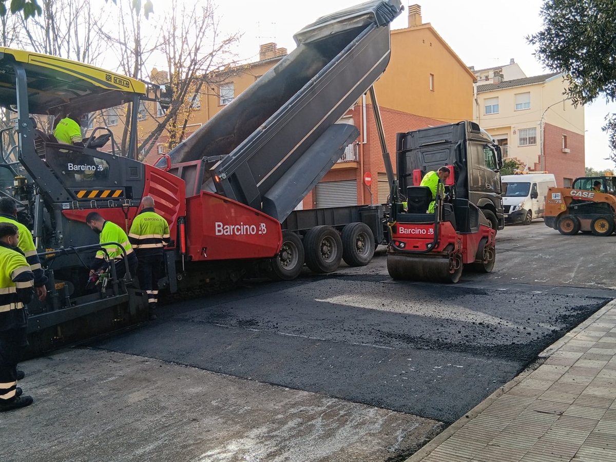 Continuem executant diversos treballs de conservació i millora de la calçada, que comporten canvis puntuals de circulació en alguns carrers d'Abrera