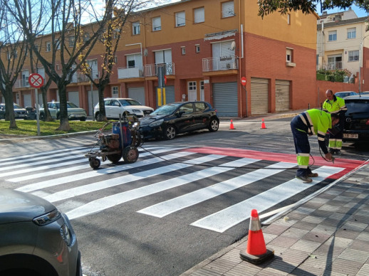 Continuem executant diversos treballs de conservació i millora de la calçada, que comporten canvis puntuals de circulació en alguns carrers d'Abrera