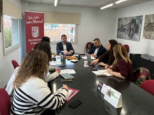 A Abrera reforcem el compromís com a 'Municipi que cuida' amb la visita institucional del diputat Javi Silva