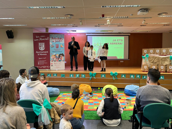 Ja ets a Abrera! Donem la benvinguda als nous petits i petites del nostre municipi, nascuts/des i/o adoptats/des durant l'any 2024