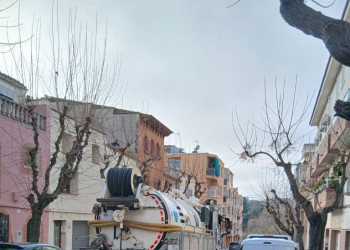 A Abrera tenim cura del nostre espai públic! Duem a terme nous treballs de neteja als embornals i reixes en diferents punts del nostre municipi per prevenir incidències a la via pública