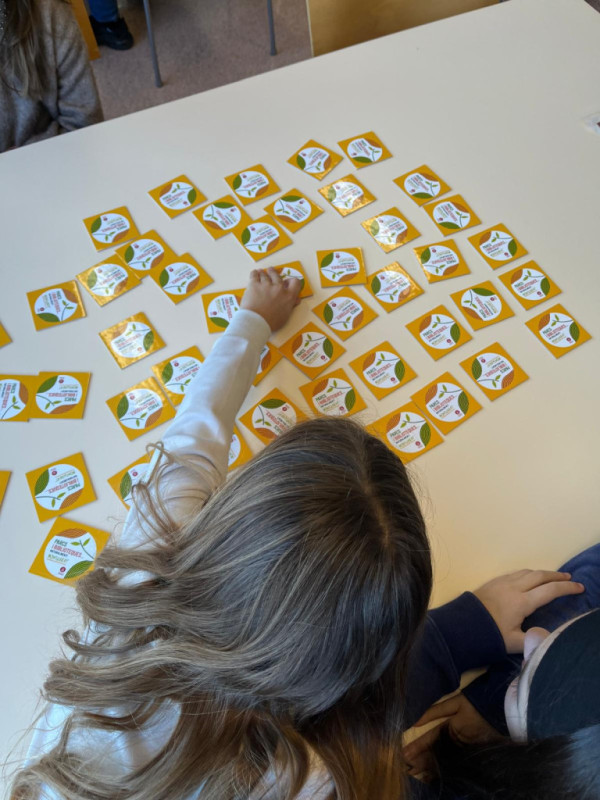 Visites escolars a la Biblioteca Josep Roca i Bros - 4t Escola Ernest Lluch 'Descoberta de Montserrat'