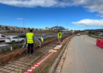 Tall temporal del carril de sortida del carrer de Manresa per obres de pantalles acústiques, del dilluns 26 al divendres 30 de gener