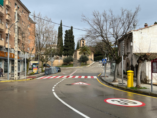 Millorem la mobilitat viària i de vianants en l'entorn del passeig de l'Església i l'avinguda de la Generalitat, amb un nou pas de vianants elevat i nova senyalització