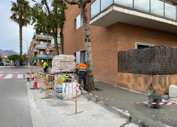 A Abrera millorem el nostre espai públic! Continuem duent a terme treballs de reparació de voreres al carrer de Sant Jaume del barri del Rebato d'Abrera