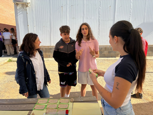 Visitem el Punt d'Informació i Dinamització en els Centres d'Educació Secundària (PIDCES) a l'Institut Voltrera d'Abrera