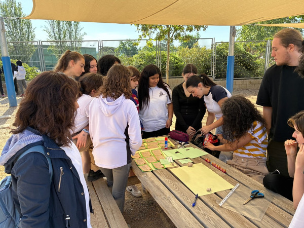 Visitem el Punt d'Informació i Dinamització en els Centres d'Educació Secundària (PIDCES) a l'Institut Voltrera d'Abrera
