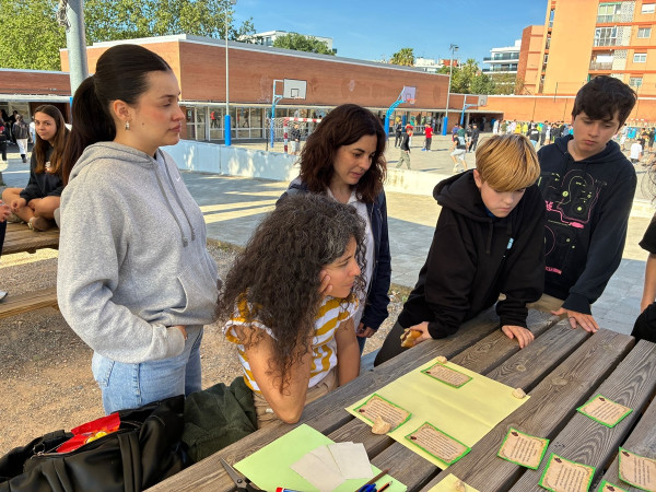 Visitem el Punt d'Informació i Dinamització en els Centres d'Educació Secundària (PIDCES) a l'Institut Voltrera d'Abrera