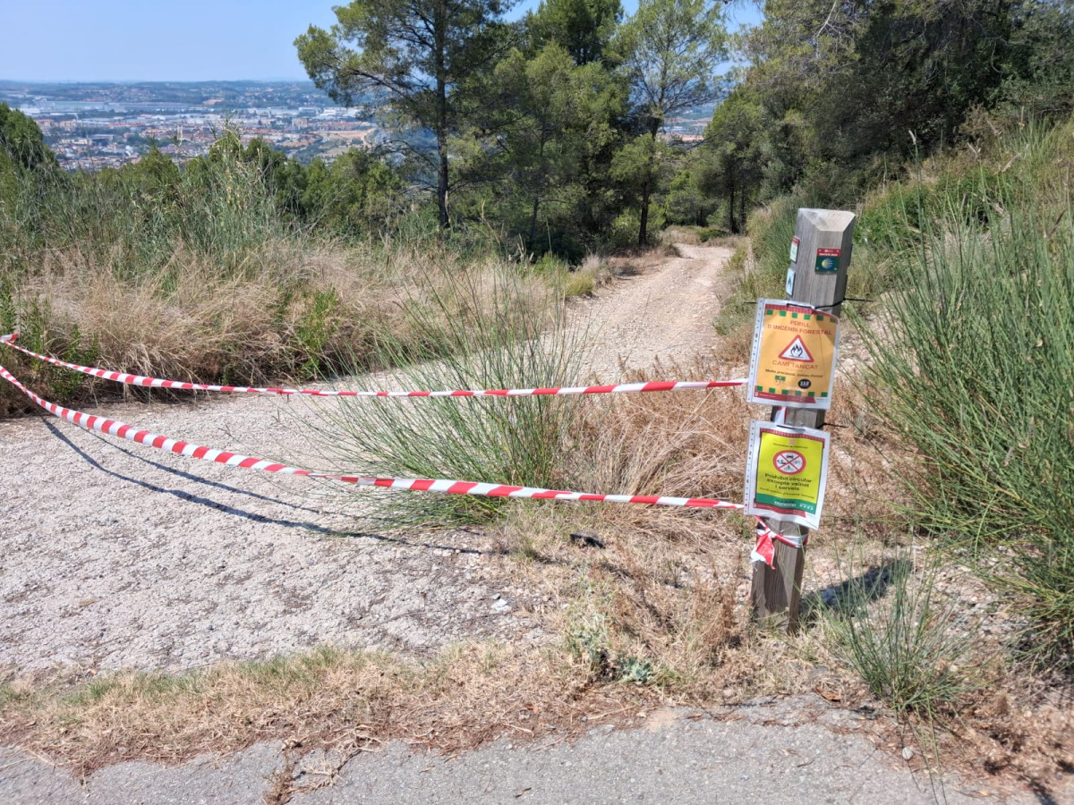 Actualització:13.45H - Tanquem els accessos als espais naturals d'Abrera per l'activació del nivell 4 del Pla Alfa davant el risc extrem d'incendi forestal
