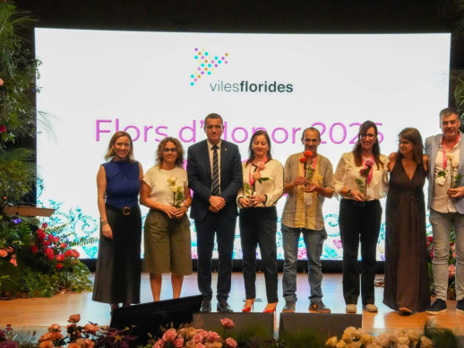Una edició més, Abrera renova el seu reconeixement de 3 Flors d’Honor als Premis Viles Florides 2026