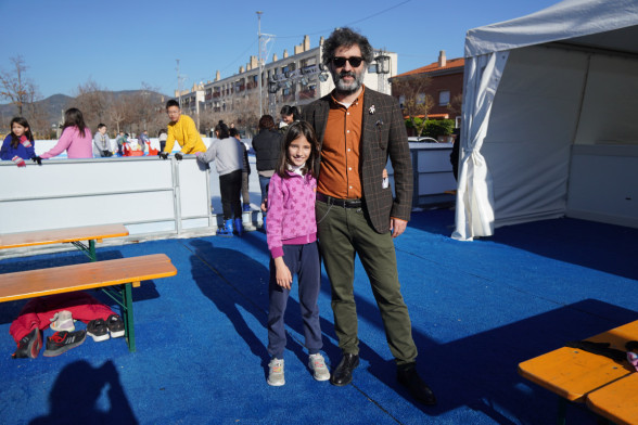 El Nadal es viu a Abrera! Més de 6.000 persones ja han gaudit del Parc de Nadal, amb la Carpa Diverespai i la Pista de Gel, al parc de Can Morral