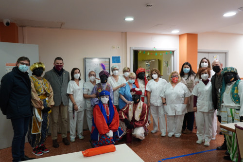 Visita patges i patgesses a la Residència Canigó d'Abrera
