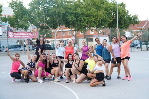 A Abrera, estiu esportiu! Bon acollida de totes les activitats! Aeròbic a la fresca