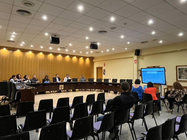Dilluns 15 d'abril, a les 8.30 h, s'ha celebrat a la Sala de Plens de l'Ajuntament d'Abrera, el sorteig per escollir els membres de les meses electorals amb motiu de les Eleccions al Parlament de Catalunya del diumenge 12 de maig