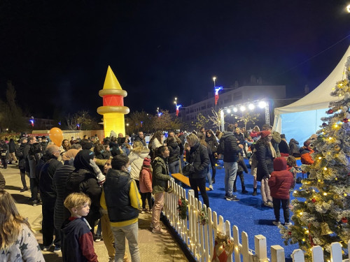 Per Nadal, torna't a il·lusionar a Abrera, amb un munt de propostes per gaudir de les festes al nostre municipi! Inauguració de la Pista de Gel 2022