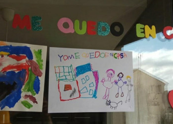 La infància abrerenca omple de colors els balcons i les finestres del municipi! #JoEmquedoaCasa