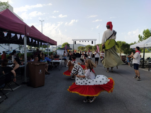 Col·laborem en la celebració de la Festa Major del barri de Can Morral, organitzada per l’Associació de veïns i veïnes. Moltes gràcies a tothom!