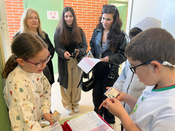 Gairebé 100 persones s'han apropat a la campanya de donació de sang de l'Escola Francesc Platón i Sartí del dimarts 9 d'abril passat. Gràcies, Abrera!